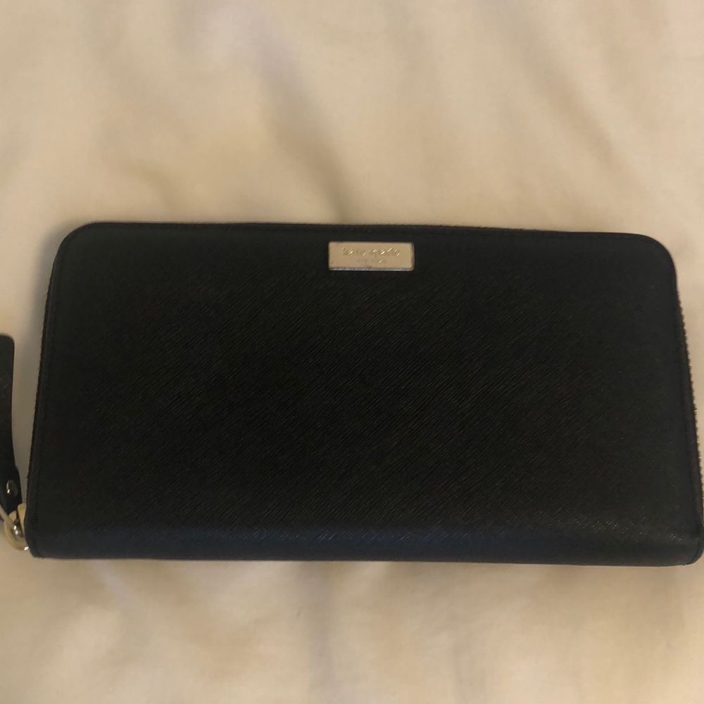 Kate Spade zip around wallet
